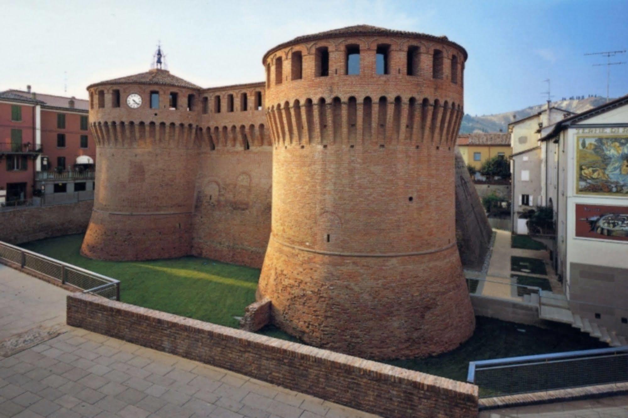 Hotel Serena 3*