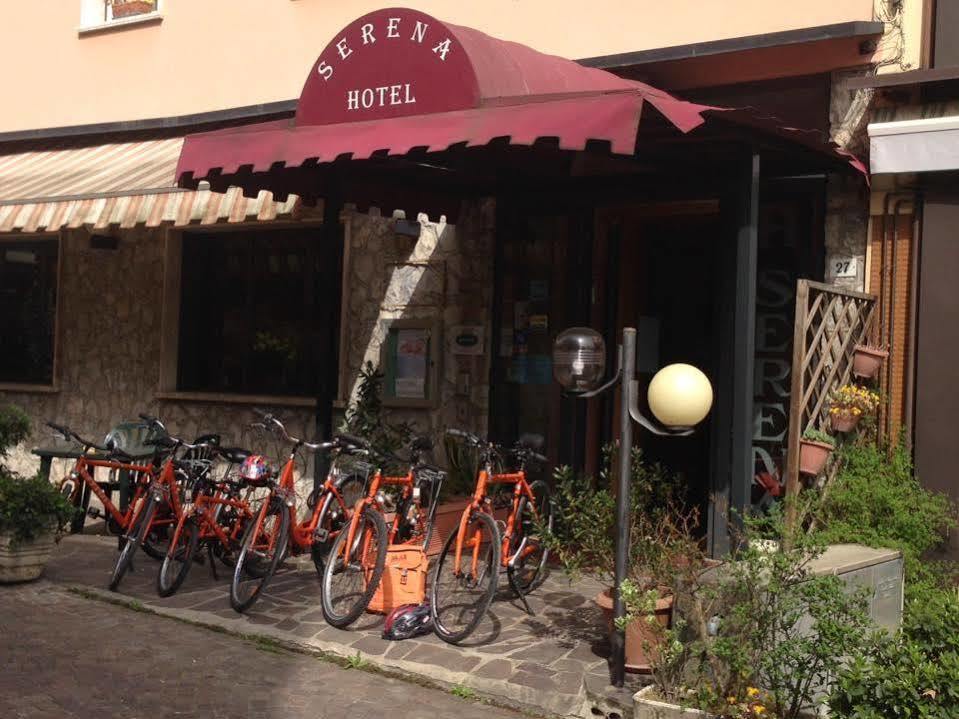 Hotel Serena 3*